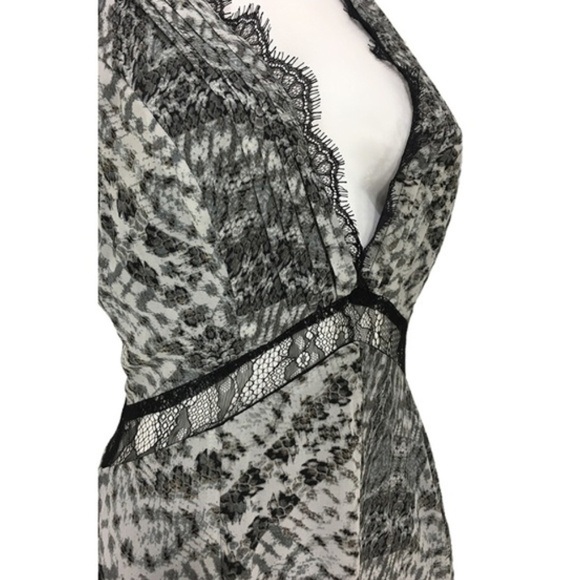 Black & White Lace Mid-Drift Hi/Lo Maxi Dress - Picture 4 of 4
